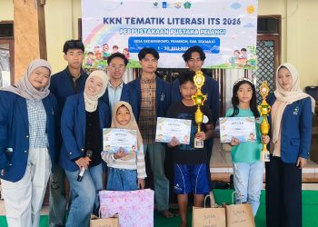 Mahasiswa KKN Pustaka Pelangi ITS Hadirkan Beragam Kegiatan Literasi, dari Lomba hingga Nonton Film ‘Jumbo’