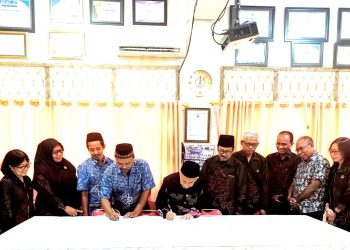 Kembangkan Moderasi Kebangsaan, FPK Gresik Teken MoU dengan SMPN 1 Gresik