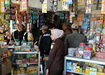 Rokok Tanpa Pita Cukai Banjiri Toko di Kediri, 1.883 Pack Disita