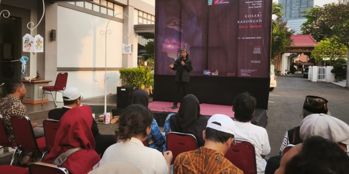 Di Galeri Prabangkara Surabaya, Arik S. Wartono Pameran Tunggal Seni Rupa dan Arsip Sejarah