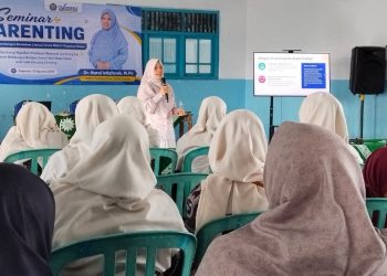Bangun Ekosistem Literasi, MI Muhammadiyah 01 Payaman Gelar Seminar bersama Assoc Prof  Nurul Istifharoh