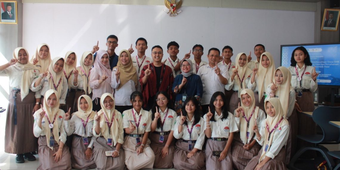 Pengabdian Masyarakat ITS 2026 Bekali Siswa SMK Negeri 5 Surabaya Strategi Marketing Halal