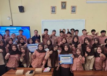 Science Hunter Indonesia Bekali Siswa SMAN 1 Campurdarat Kemampuan Analisis dan Pemecahan Masalah