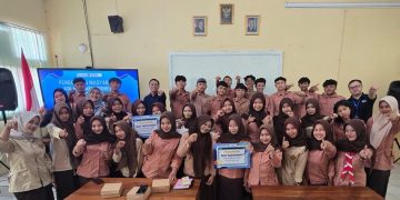 Science Hunter Indonesia Bekali Siswa SMAN 1 Campurdarat Kemampuan Analisis dan Pemecahan Masalah