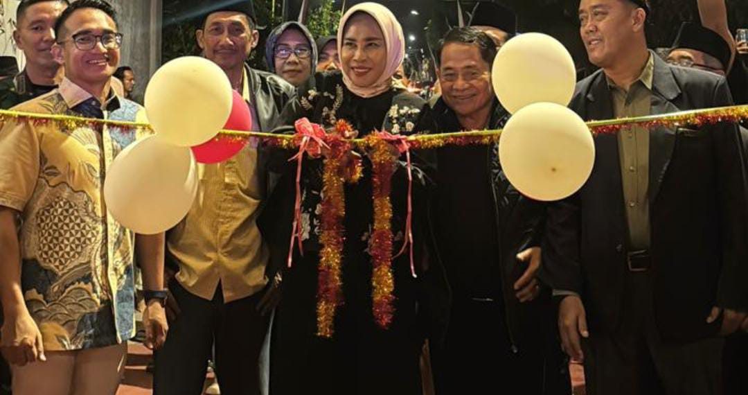 Jadi Ikon Baru, Gapura Pembatas Desa Jogosatru Diresmikan Wabup Mimik Idayana