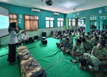 Gandeng LP Ma’arif NU Sidoarjo, Bawaslu Berikan Literasi Demokrasi Pada Pemilih Pemula