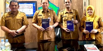 Guru SMP Negeri 6 Sidoarjo Luncurkan Buku ‘Membentuk Karakter Generasi Digital’