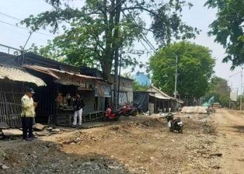 Konsultan Pengawas Tak Ada di Lokasi, Nizar Pelototi Proyek Pembangunan Jalan Kemangsen-Krian