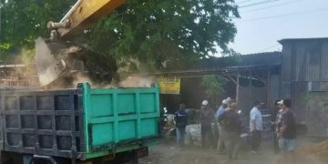 Tanpa Papan Nama Dan Material Bekas Galian Diangkut Sembarangan, Komisi C DPRD Sidoarjo Tegur Pengawas Proyek Jalan Kemangsen-Krian