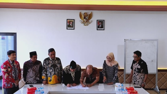 Perkuat Pendidikan Demokrasi Masyarakat, Bawaslu Sidoarjo Jalin Kerjasama Dengan Unusida