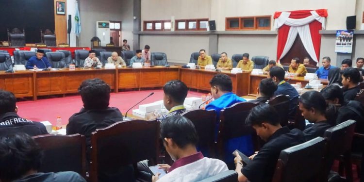 Soroti Anggaran Rumdin dan Krisis Air, BEMPAS – PC PMII Sesalkan Mangkirnya Ketua Komisi II DPRD Kota Pasuruan