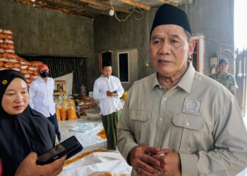 Didatangi BHS, Pengusaha Kerupuk Sampaikan Keluhan Harga Tepung Naik