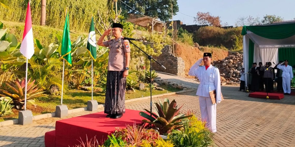 Cegah Kenakalan Remaja, Kapolres Pasuruan Gandeng Ponpes Al-Berr Bentengi Santri dari Hoaks dan Perundungan