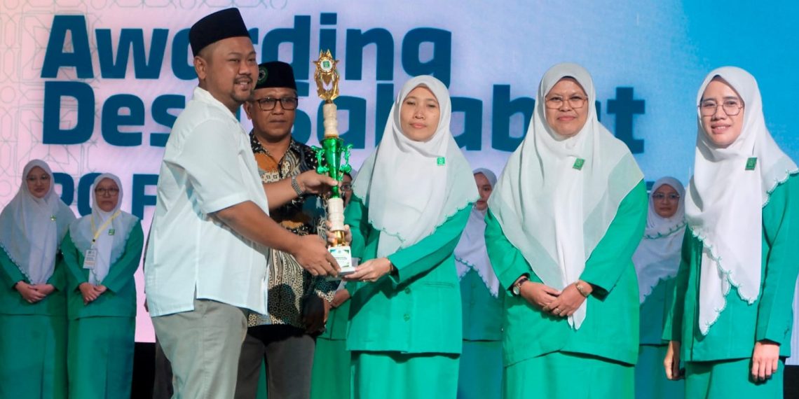 Puncak Hari Santri Nasional 2026, Fatayat NU Gresik Perkuat Kemandirian Desa dan Sinergi Lintas Sektor