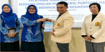 Tingkatkan Kesiapan Kerja, Prodi Pendidikan Bahasa Inggris UWK Surabaya Gelar Penmas di SMA Hang Tuah 4 Surabaya
