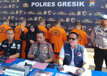 Polres Gresik Gulung Pengedar Sabu di Menganti, Tahan 5 Tersangka dan Sita 31,8 Gram Barang Bukti