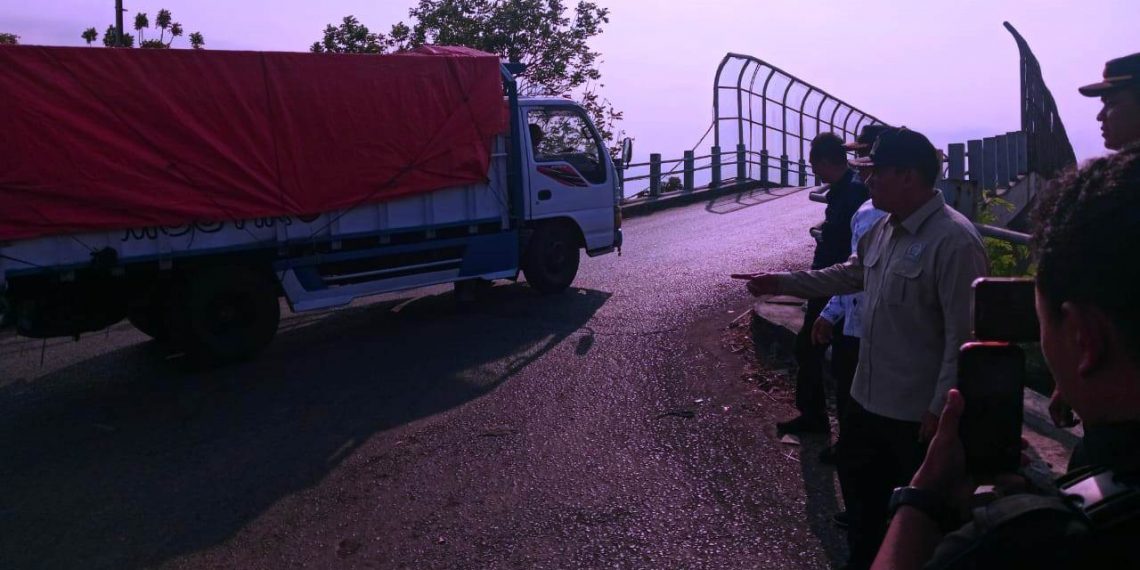 Kerap Picu Laka, BHS Dorong Perbaikan Overpas Masangan Sukodono