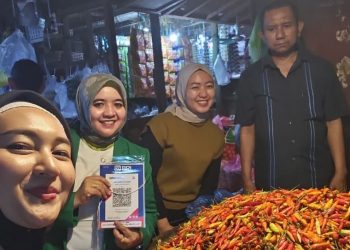 BRI Surabaya Kaliasin Perluas QRIS di Pasar Keputran, Transaksi Pedagang Jadi Lebih Praktis dan Efisien