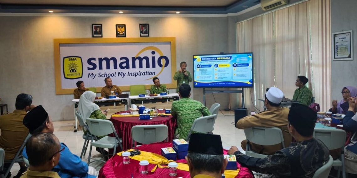 Jadi Rujukan 25 SMA di Gresik, Smamio Pertegas Komitmen Gerakan Sekolah Resik