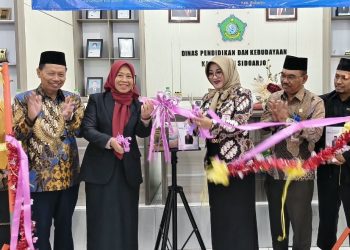 Tingkat Baca Rendah, GBL Sidoarjo Launching dan Bedah Buku Tiga Sekaligus