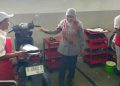 Gubernur Khofifah Tinjau Program Servis Sepeda Motor Gratis di SMK Islam Krembung