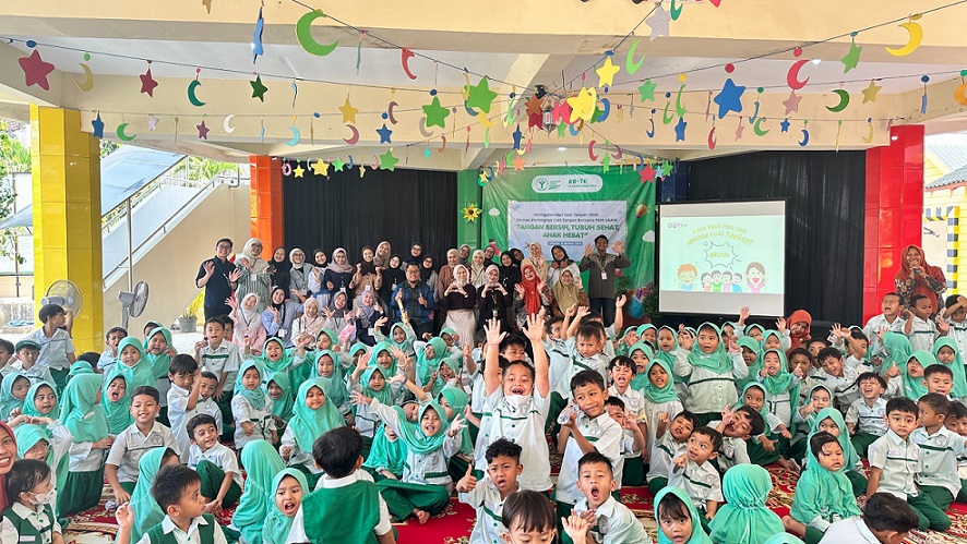 KB-TK Al Muslim Gandeng FKM Unair Rayakan Hari Cuci Tangan Sedunia