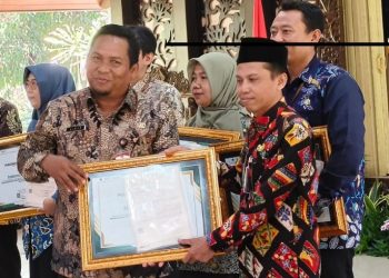 Bawa 4 Inovasi Ber-HKI, SMP Negeri 1 Porong Raih Penghargaan Kontributor Inovasi Sidoarjo 2026