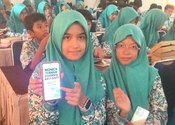 Siswa SMP Negeri 1 Krian Dibekali Kemampuan Komunikasi dan Kreativitas Digital