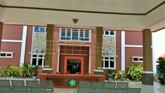 Bantuan Beras Desa Kalimati Tidak Transparan, Warga Temukan 177 Data Bermasalah