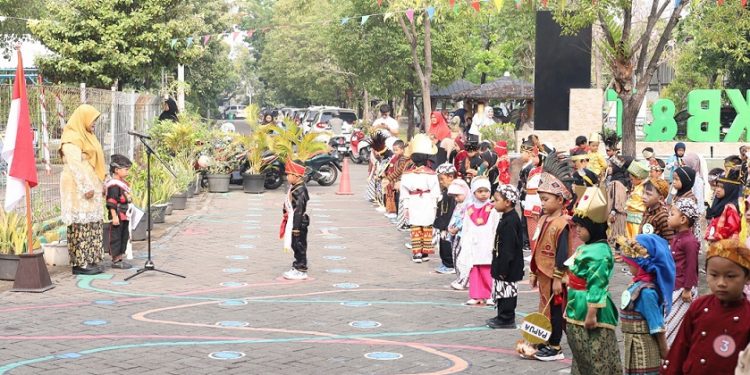 KB-TK Al Muslim Tumbuhkan Semangat Sumpah Pemuda dan Jiwa Kepemimpinan Sejak Dini