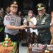 Berikan Kejutan HUT ke-81 TNI, Kapolres Gresik Datangi Makodim